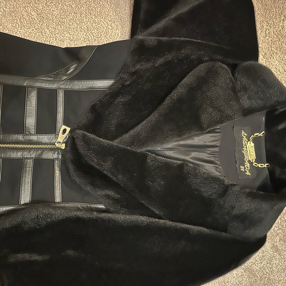 Black jacket - Picture 4 of 11